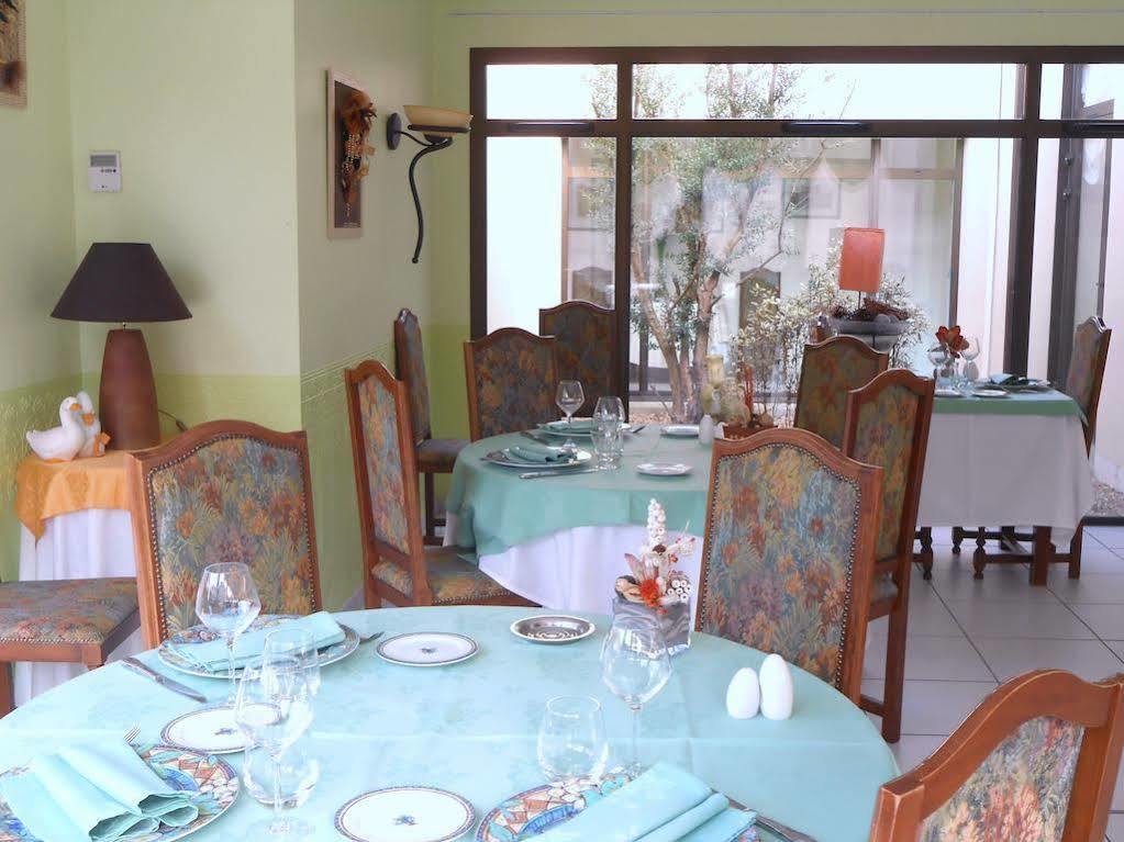 Logis Hotel Restaurant L'Oree Des Bois La Breille-les-Pins Dış mekan fotoğraf