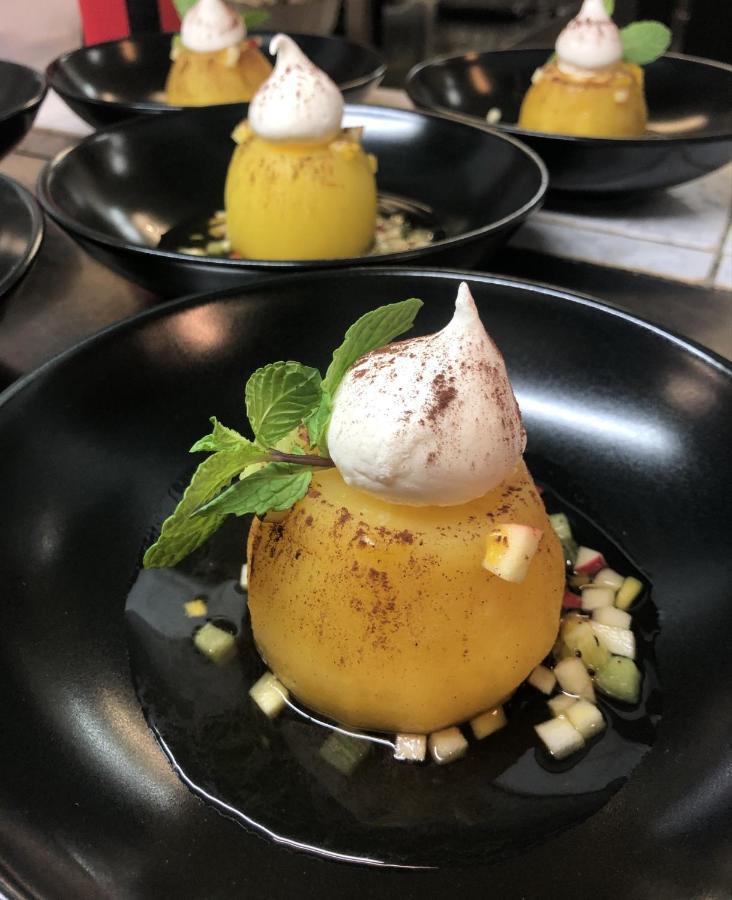 Logis Hotel Restaurant L'Oree Des Bois La Breille-les-Pins Dış mekan fotoğraf